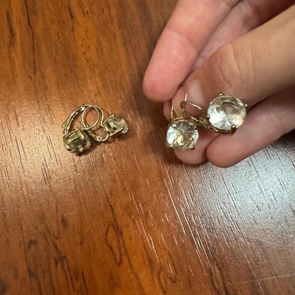 Elegant Crystal Earrings - Picture 3 of 4